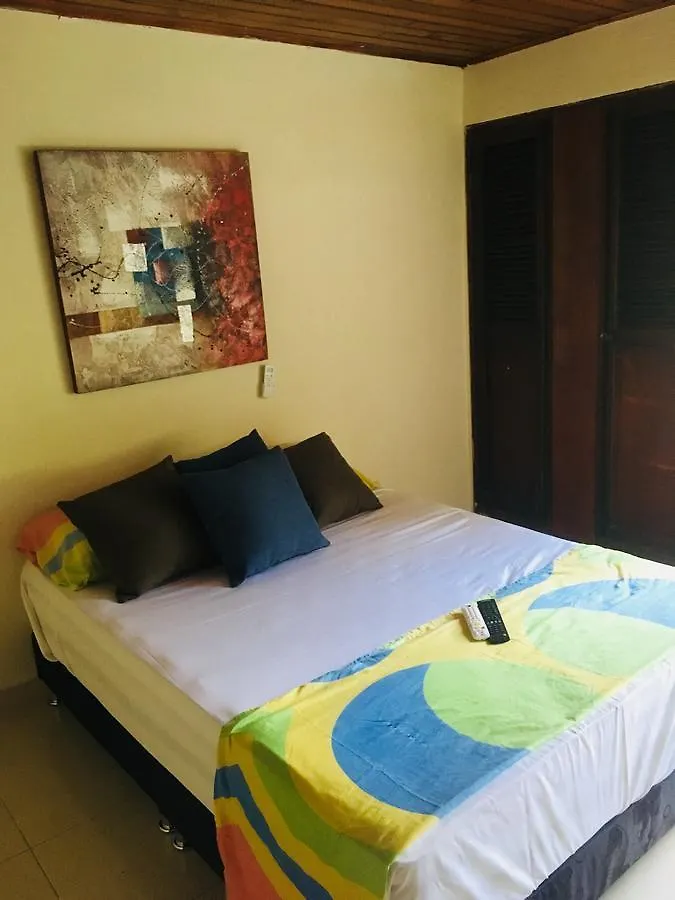 Habitación en casa particular Edificio Villa Mercedes Cartagena Colombia
